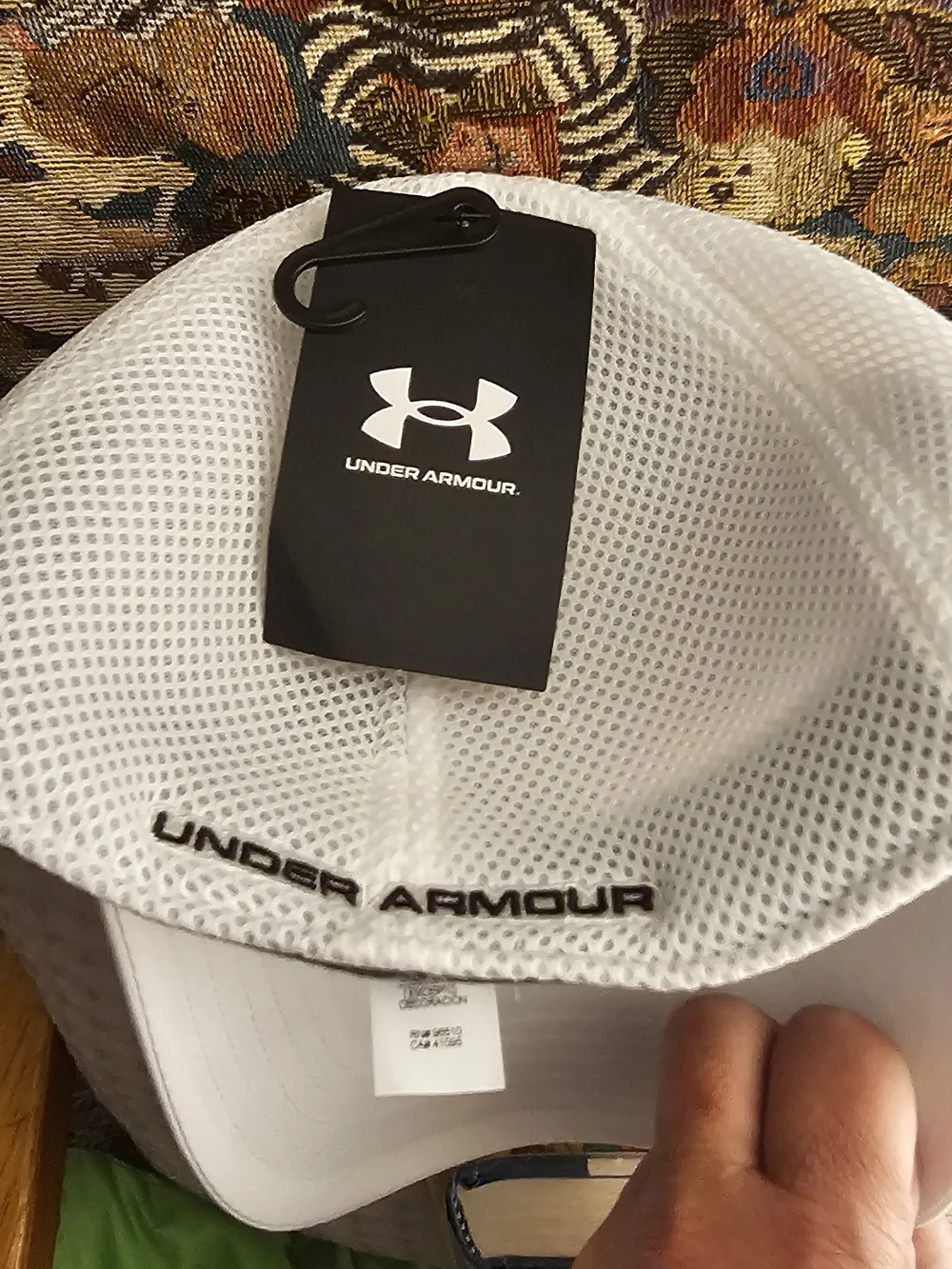 Under Armour White Hat with Black Logo - Men's Golf/Performance Cap